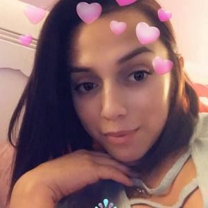 Meet your Posher, Esthefany